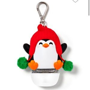 BATH AND BODY WORKS PETER PENGUIN IN HAT POCKETBAC SANITIZER HOLDER
